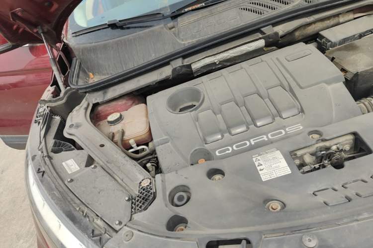 Used Qoros 5 2017 1.6T Automatic Prestige Model Engine Bay Right