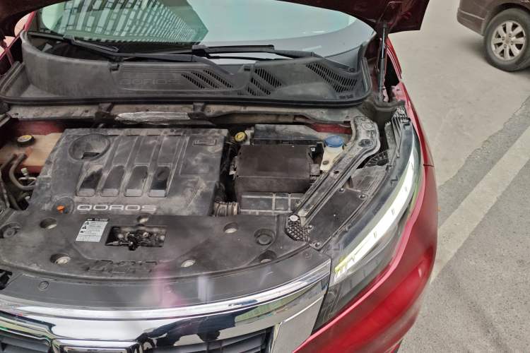 Used Qoros 5 2017 1.6T Automatic Prestige Model Engine Bay Left