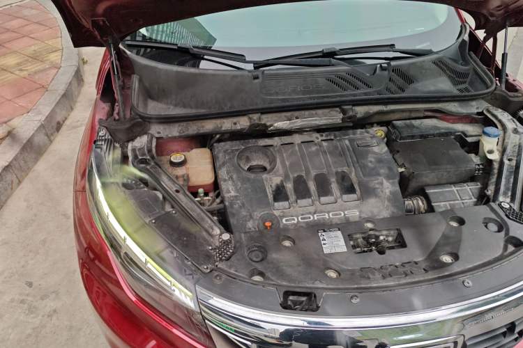 Used Qoros 5 2017 1.6T Automatic Prestige Model Engine Bay Right