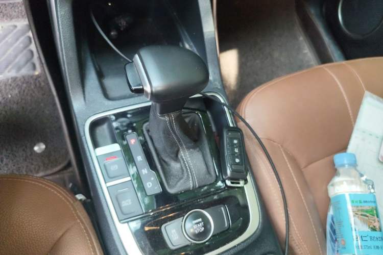 Used Qoros 5 2017 1.6T Automatic Flagship Model Gear Lever