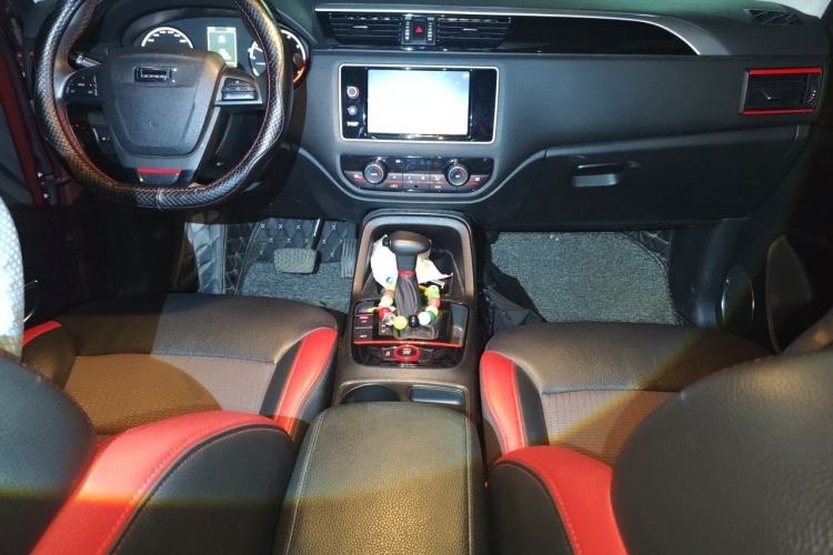 Used Qoros 5 2017 1.6T Automatic New Elite Model Interior 2
