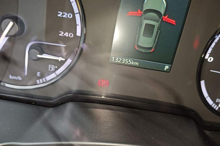 Used Qoros 5 2017 1.6T Automatic Prestige Model Odometer Close Up