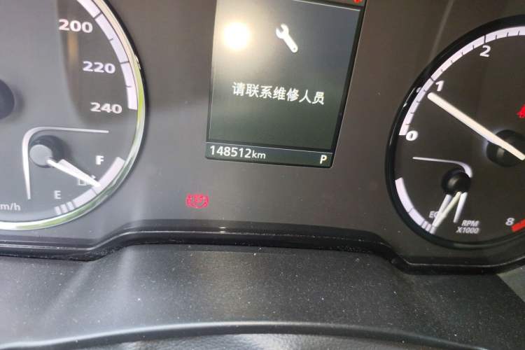 Used Qoros 5 2017 1.6T Automatic Flagship Model Odometer Close Up