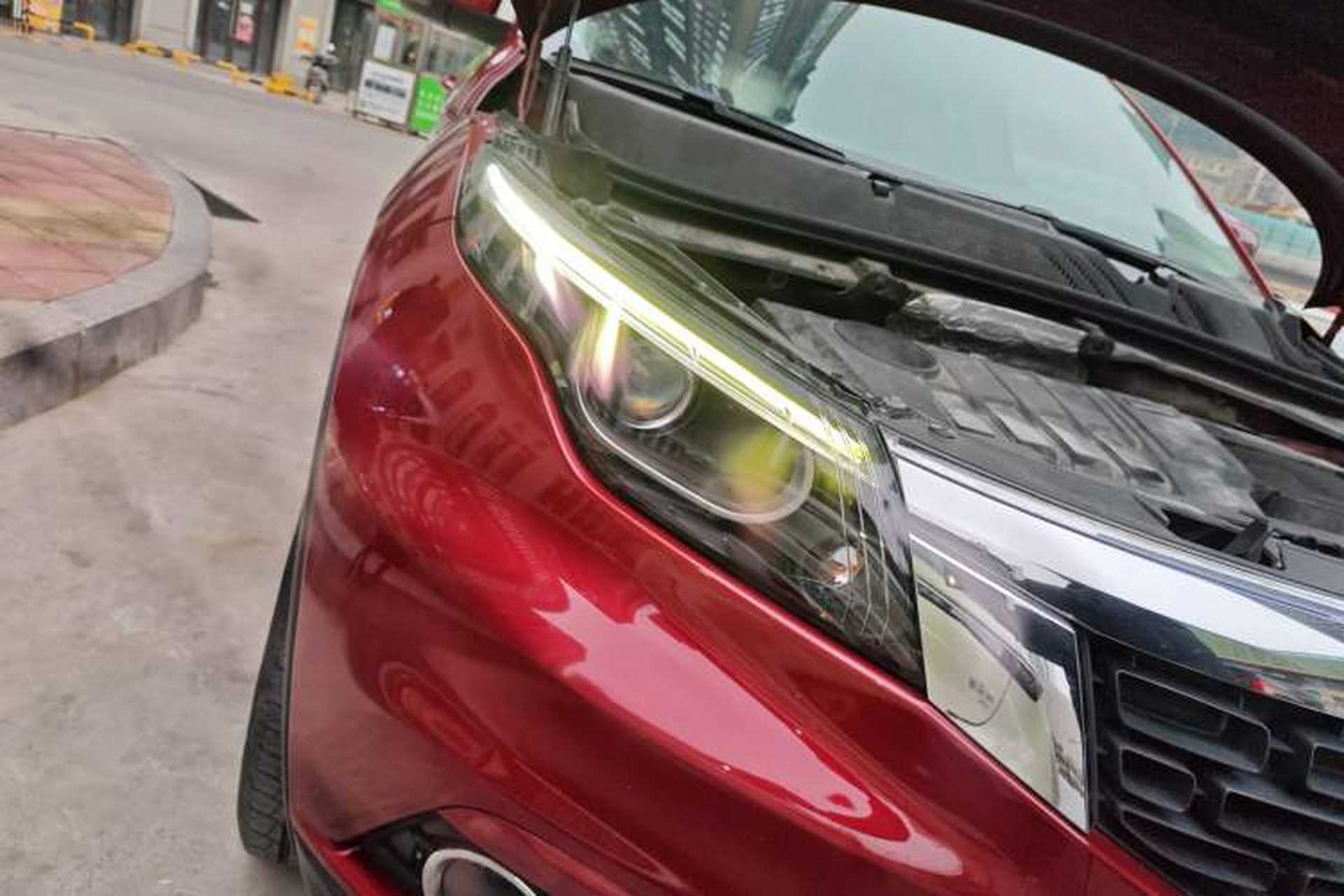 Used Qoros 5 2017 1.6T Automatic Prestige Model Right Front Headlight