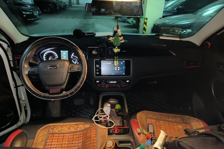 Used Qoros 5 2017 1.6T Automatic New Elite Model Center Console