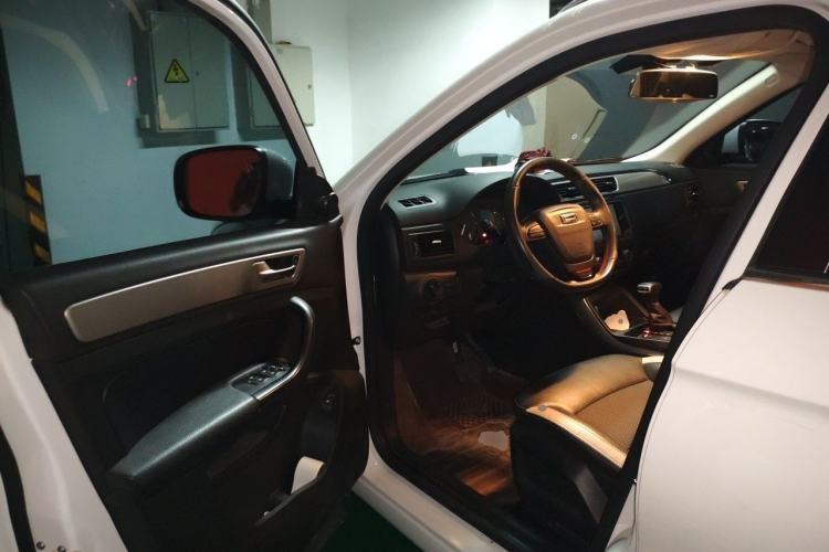 Used Qoros 5 2017 1.6T Automatic Prestige Model Driver Seat