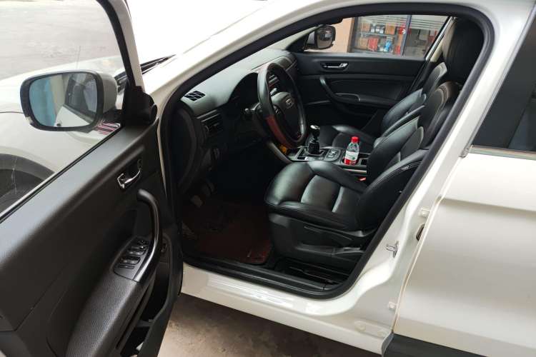 Used Qoros 5 2017 1.6T Manual Leading Model Driver Seat