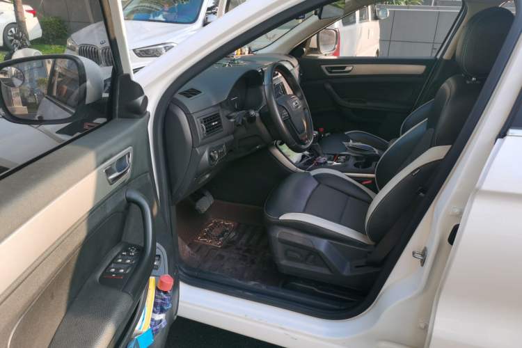 Used Qoros 5 2017 1.6T Automatic Prestige Model Driver Seat