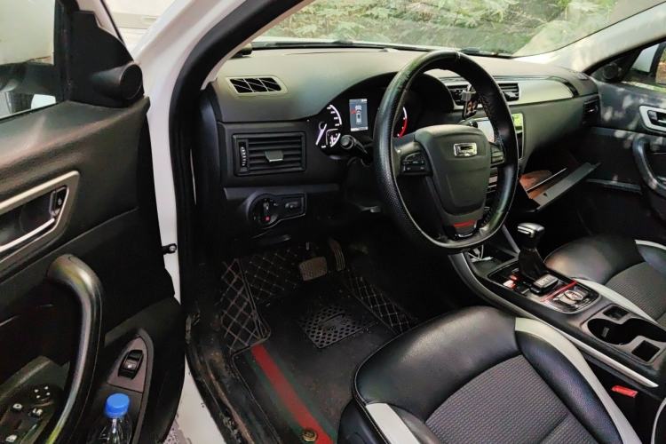 Used Qoros 5 2017 1.6T Automatic Prestige Model Driver Seat