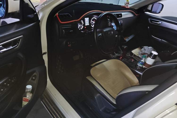 Used Qoros 5 2017 1.6T Automatic Prestige Model Driver Seat