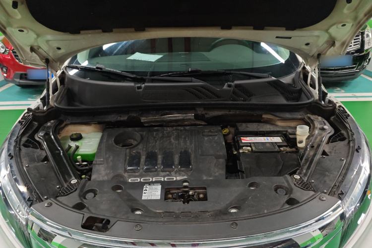 Used Qoros 5 2017 1.6T Automatic Flagship Model Engine Bay