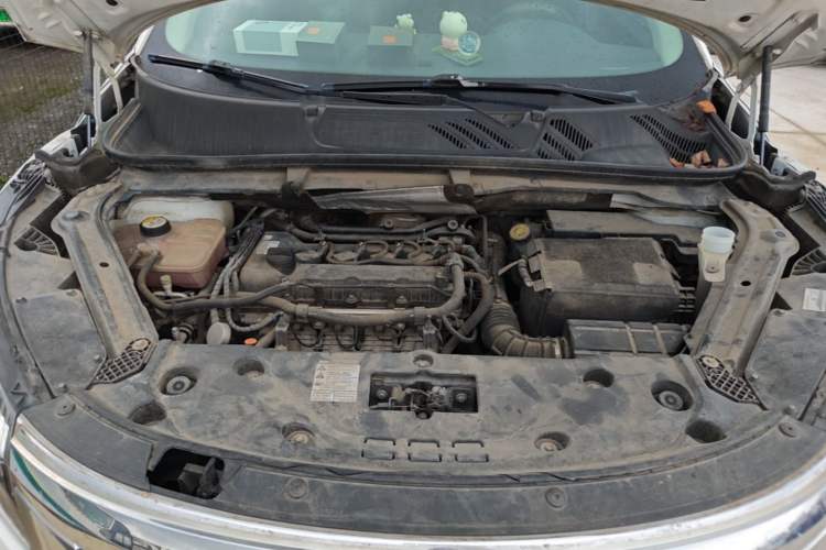 Used Qoros 5 2017 1.6T Automatic Leading Model Engine Bay