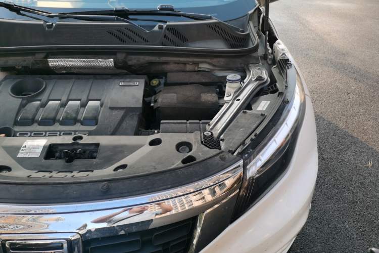Used Qoros 5 2017 1.6T Automatic Prestige Model Engine Bay Left
