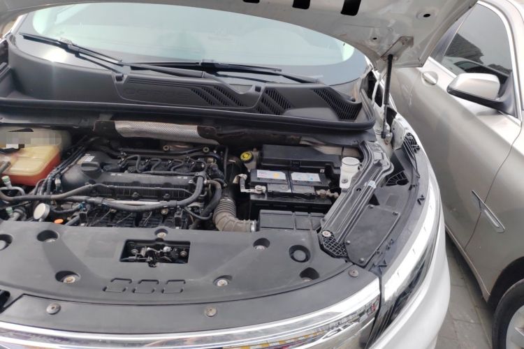Used Qoros 5 2017 1.6T Automatic Leading Model Engine Bay Left