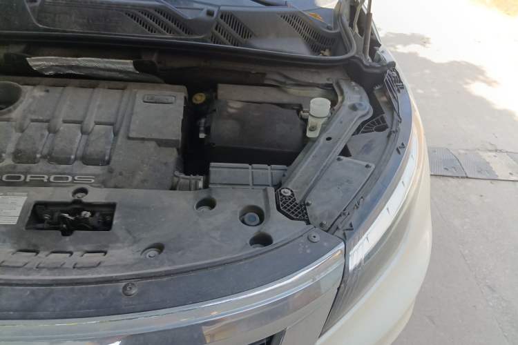 Used Qoros 5 2017 1.6T Automatic Prestige Model Engine Bay Left