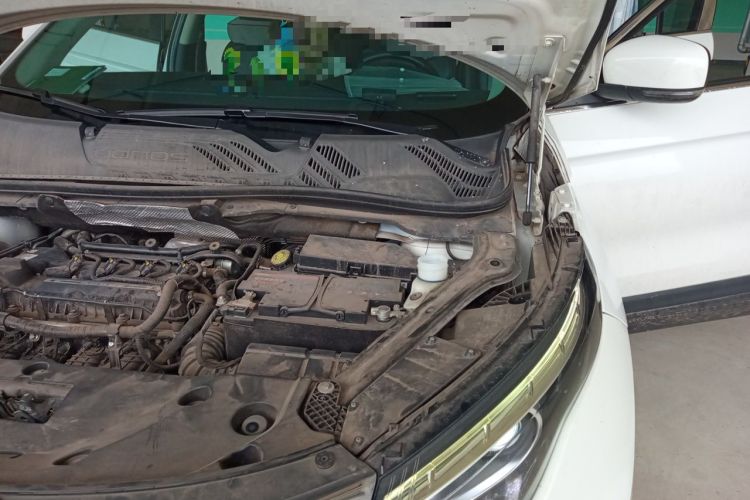 Used Qoros 5 2017 1.6T Automatic New Elite Model Engine Bay Left