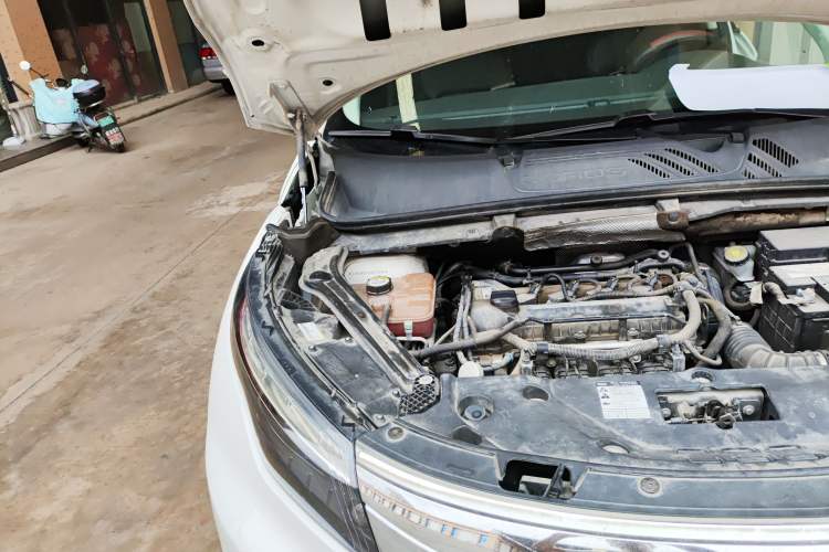 Used Qoros 5 2017 1.6T Manual Leading Model Engine Bay Right