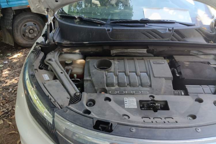 Used Qoros 5 2017 1.6T Automatic Prestige Model Engine Bay Right