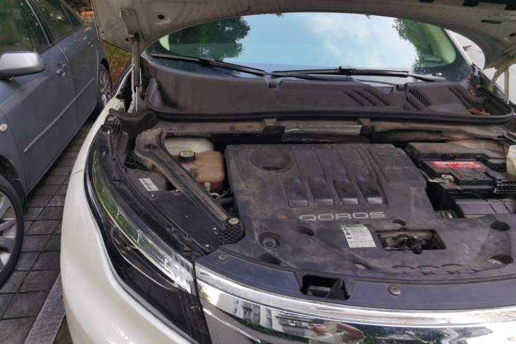 Used Qoros 5 2017 1.6T Automatic New Elite Model Engine Bay Right