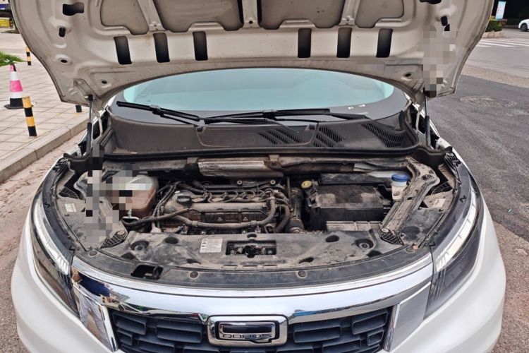Used Qoros 5 2017 1.6T Automatic Leading Model Engine Bay