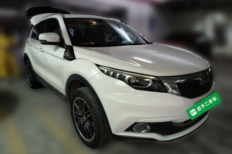 Used Qoros 5 2017 1.6T Automatic New Elite Model Front Right 45 Deg