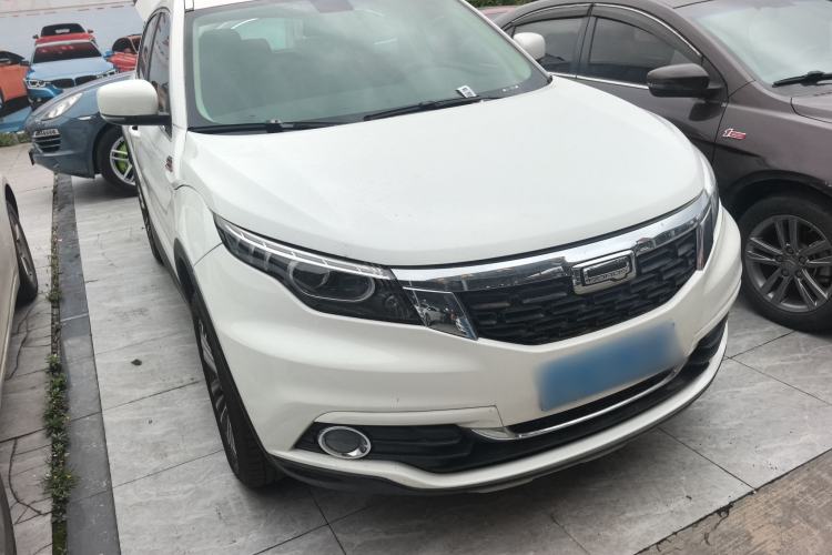 Used Qoros 5 2017 1.6T Automatic Prestige Model Front Right 45 Deg
