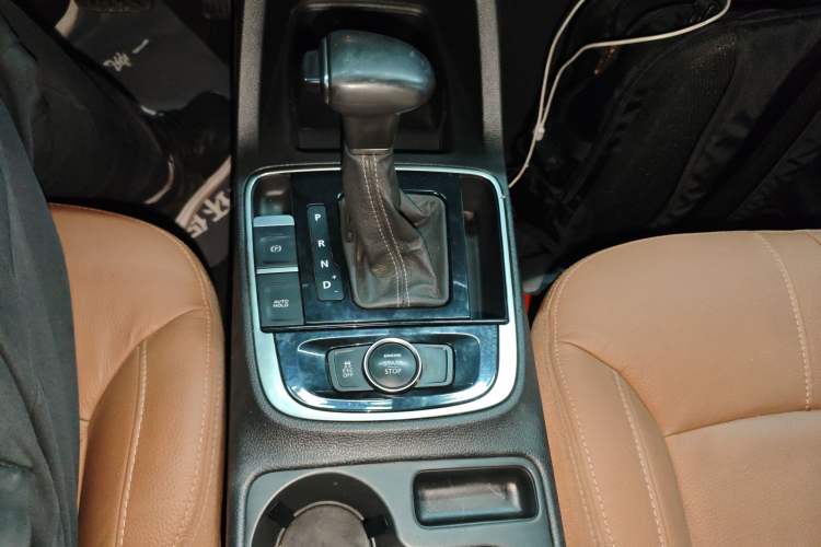 Used Qoros 5 2017 1.6T Automatic Flagship Model Gear Lever