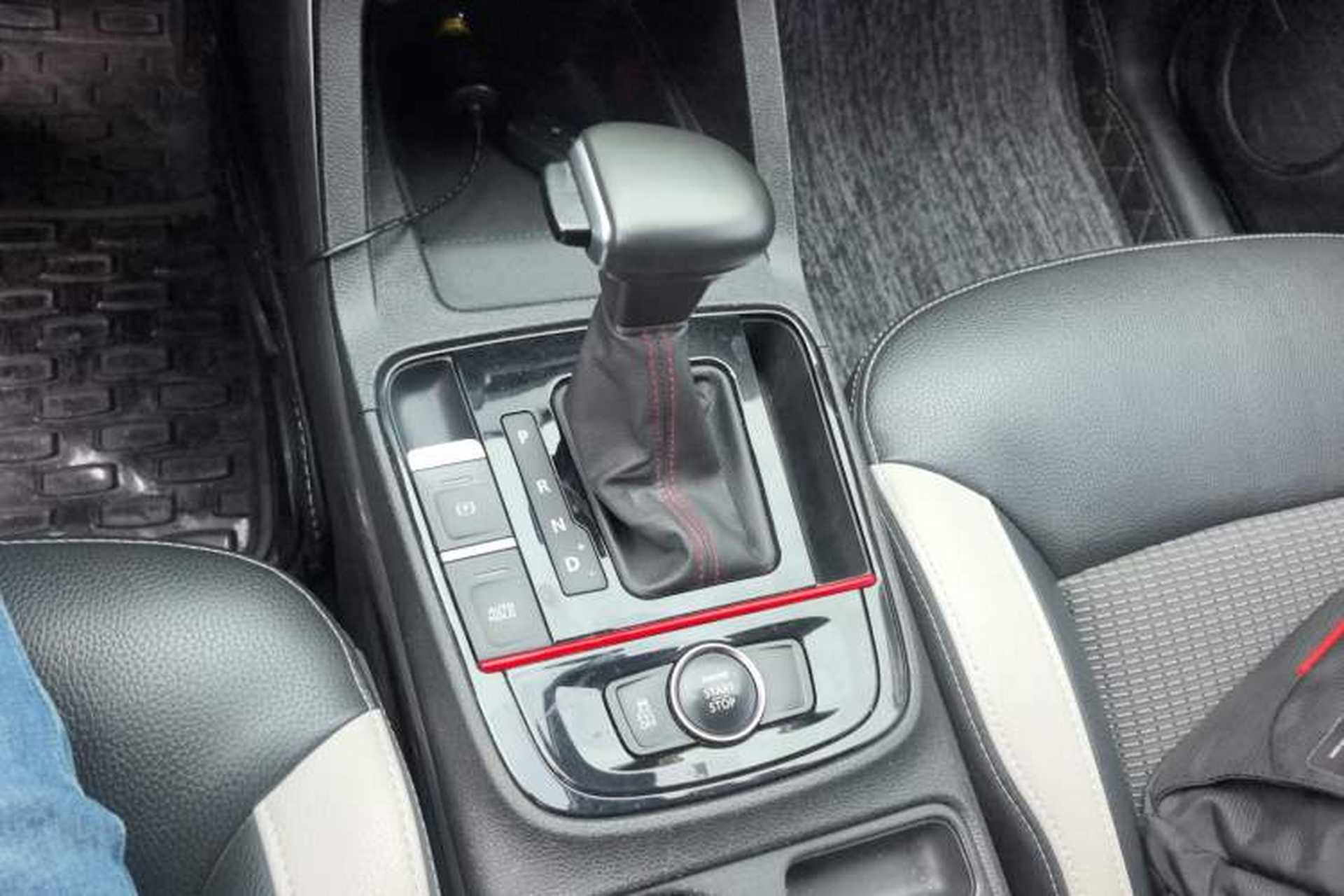 Used Qoros 5 2017 1.6T Automatic Prestige Model Gear Lever