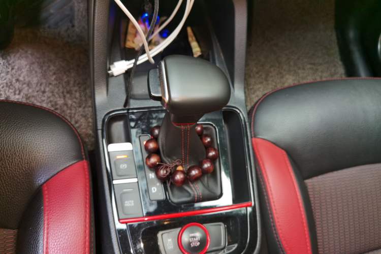 Used Qoros 5 2017 1.6T Automatic New Elite Model Gear Lever