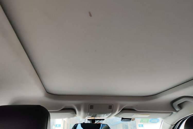 Used Qoros 5 2017 1.6T Manual Leading Model Headliner