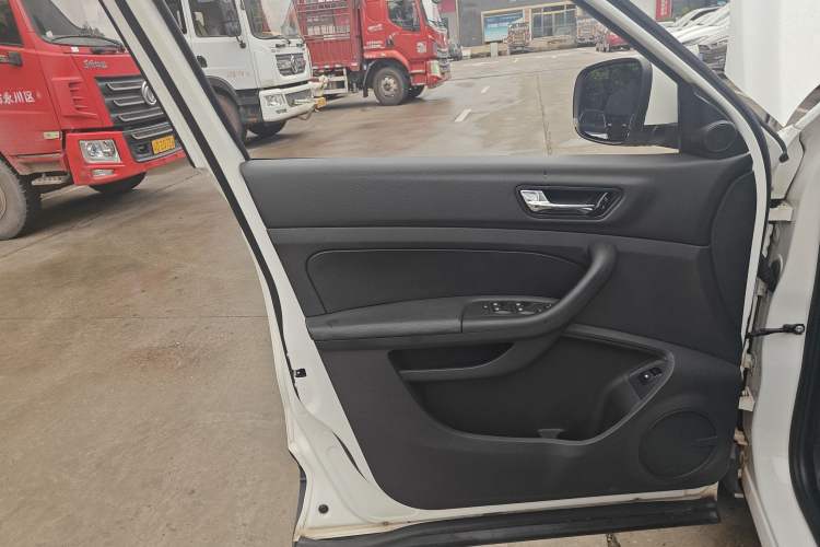 Used Qoros 5 2017 1.6T Automatic Leading Model Left Front Door Interior