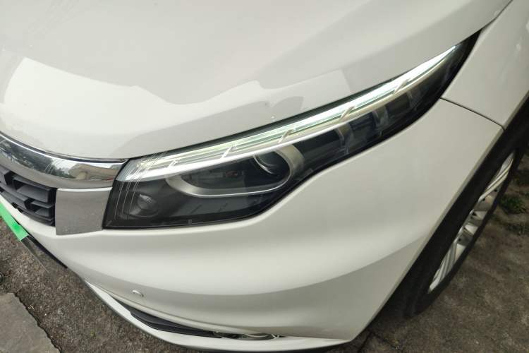 Used Qoros 5 2017 1.6T Automatic Prestige Model Left Front Headlight