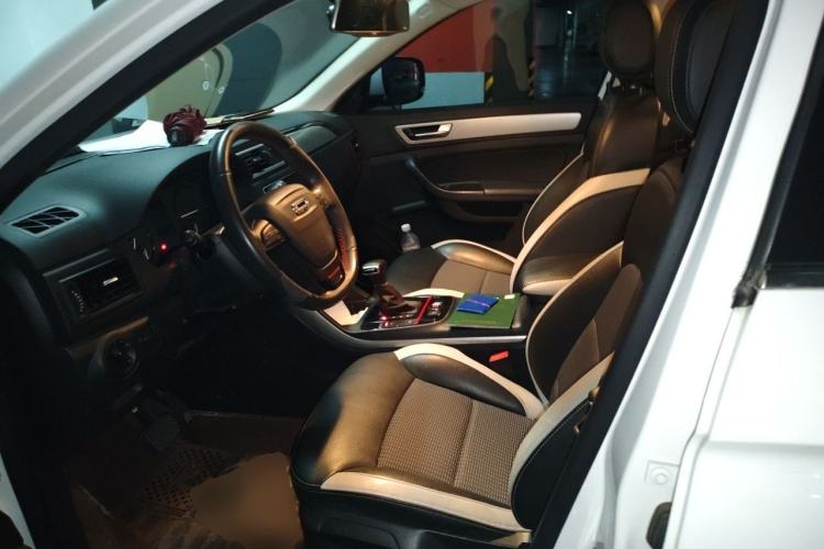 Used Qoros 5 2017 1.6T Automatic Prestige Model Left Front Seat