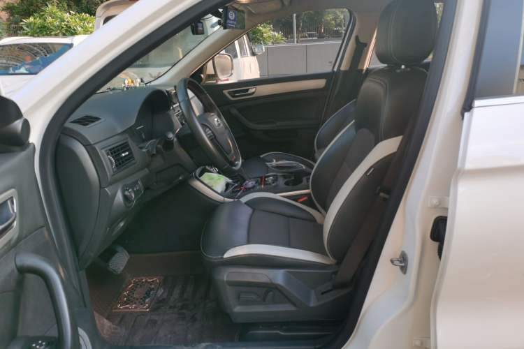 Used Qoros 5 2017 1.6T Automatic Prestige Model Left Front Seat