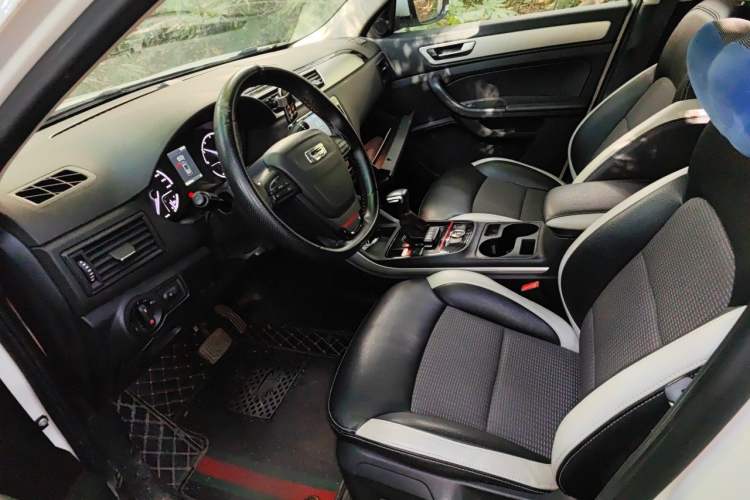 Used Qoros 5 2017 1.6T Automatic Prestige Model Left Front Seat