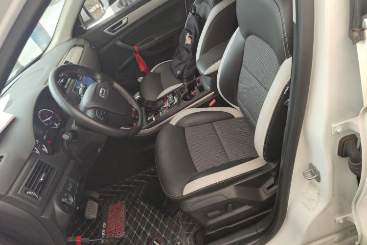 Used Qoros 5 2017 1.6T Automatic Prestige Model Left Front Seat