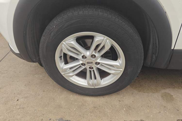 Used Qoros 5 2017 1.6T Automatic Leading Model Left Front Wheel Hub