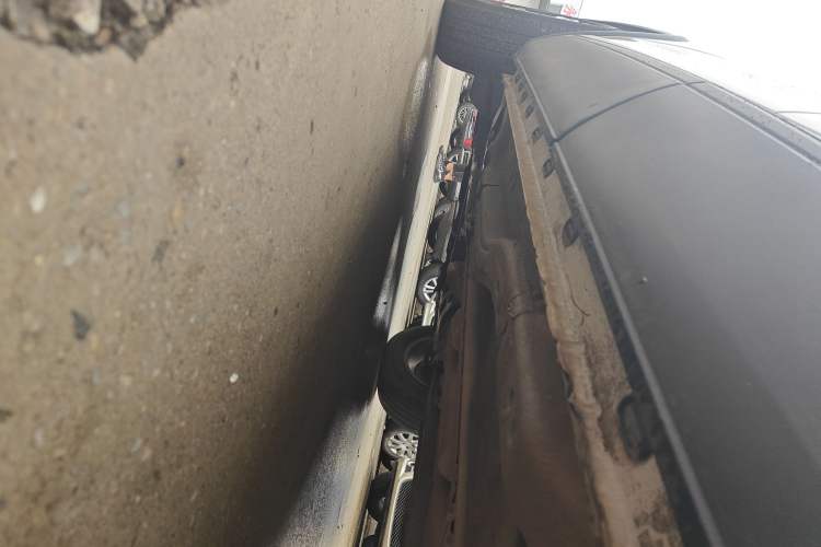 Used Qoros 5 2017 1.6T Automatic Leading Model Left Side Sill