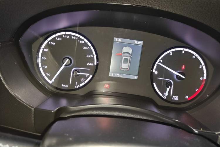 Used Qoros 5 2017 1.6T Automatic Prestige Model Odometer Close Up