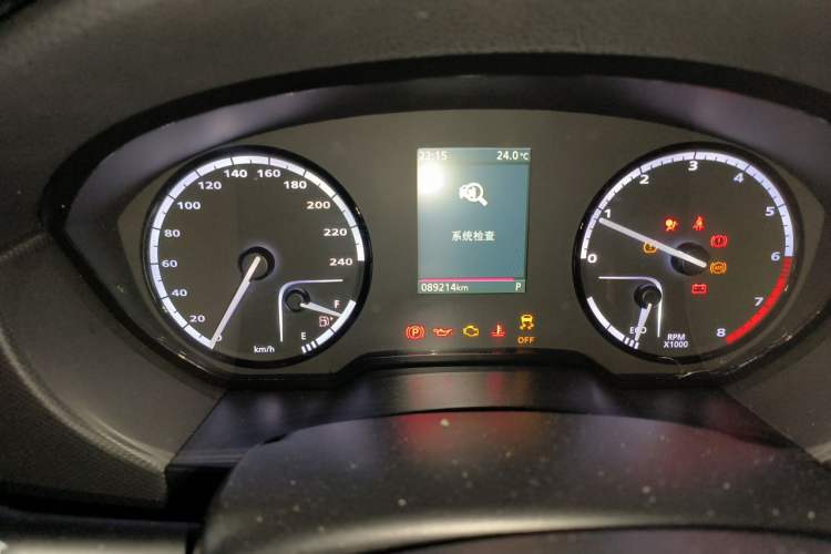 Used Qoros 5 2017 1.6T Automatic New Elite Model Odometer Close Up
