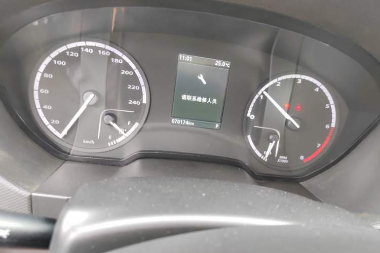 Used Qoros 5 2017 1.6T Automatic Leading Model Odometer Close Up
