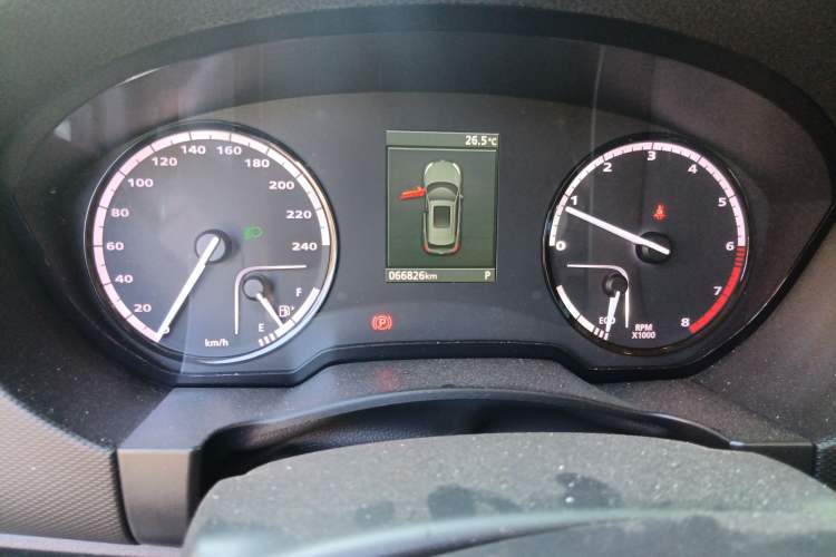 Used Qoros 5 2017 1.6T Automatic Prestige Model Odometer Close Up