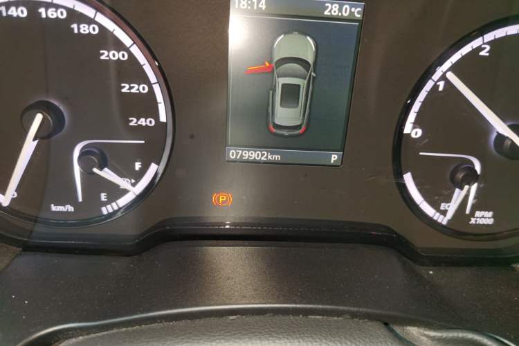 Used Qoros 5 2017 1.6T Automatic New Elite Model Odometer Close Up