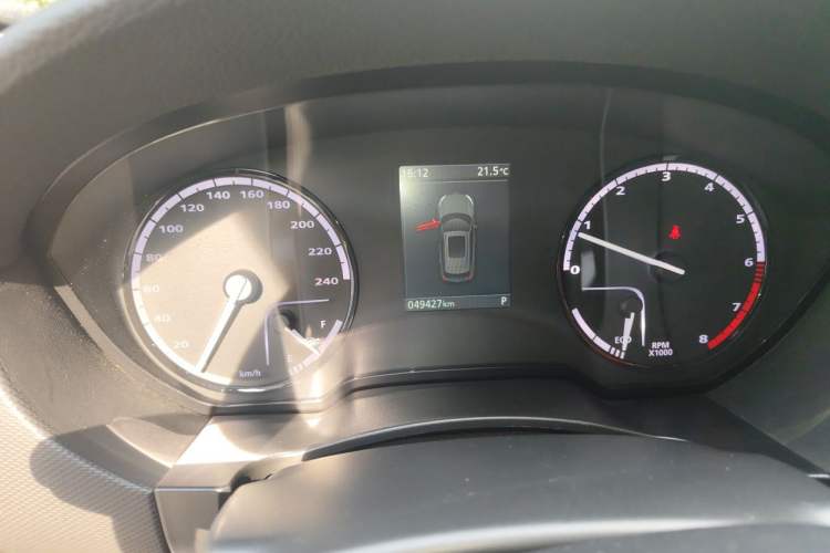 Used Qoros 5 2017 1.6T Automatic Prestige Model Odometer Close Up