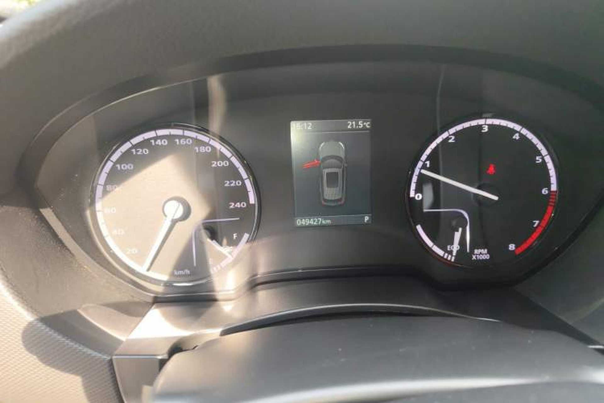Used Qoros 5 2017 1.6T Automatic Prestige Model Odometer Close Up