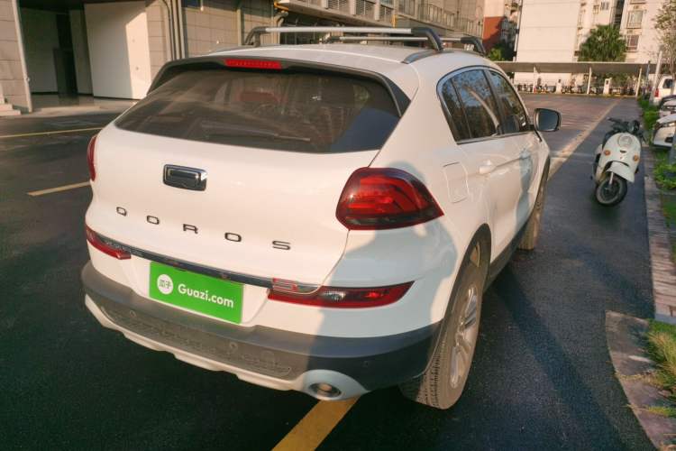 Used Qoros 5 2017 1.6T Automatic Prestige Model Rear Right 45 Deg