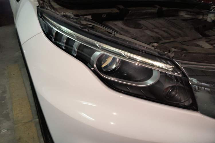 Used Qoros 5 2017 1.6T Automatic New Elite Model Right Front Headlight