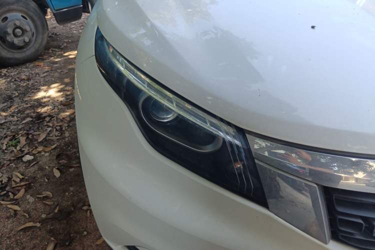 Used Qoros 5 2017 1.6T Automatic Prestige Model Right Front Headlight