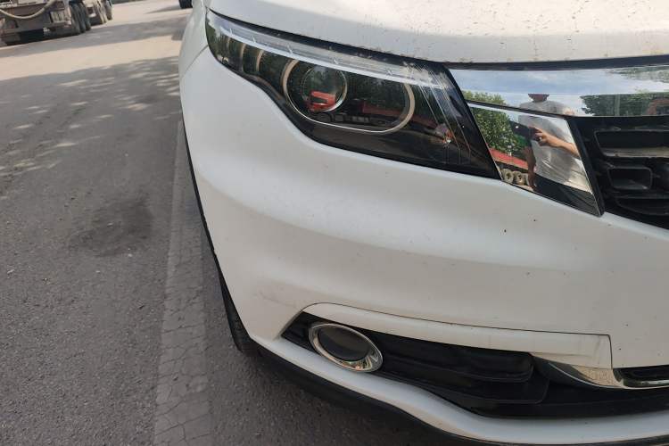 Used Qoros 5 2017 1.6T Automatic Prestige Model Right Front Headlight
