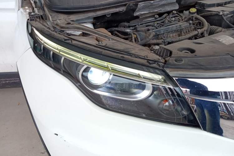 Used Qoros 5 2017 1.6T Automatic New Elite Model Right Front Headlight